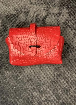 Гарна сумочка, клатч у червоному кольорі