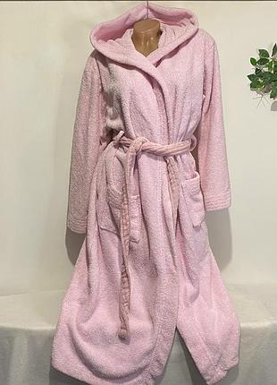 Женский розовый махровый халат с капюшоном