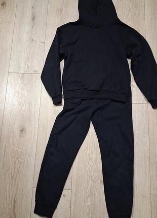 Черный костюм нм на 8-10роков
