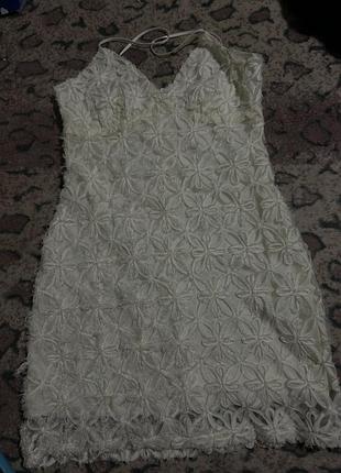 Сукня молочного кольору