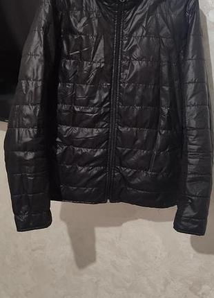 Куртка жіноча