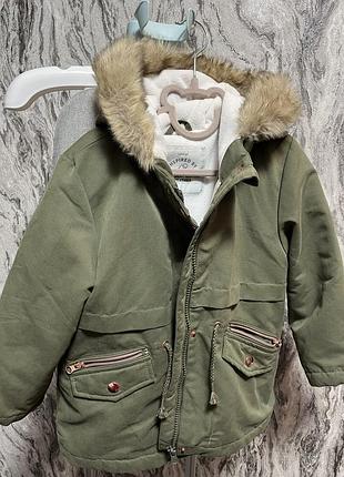 Курточка на дівчинку🙋‍♀️