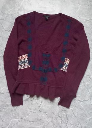 Шерстяная кофта с баской