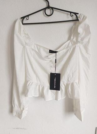 Стильна блуза з рюшами