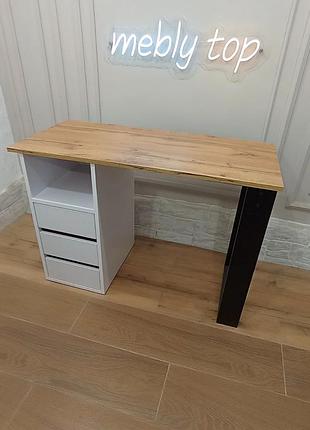 Маникюрный стол