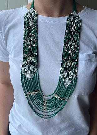 Восхитительный гердан в зелено-золоких вдлинках