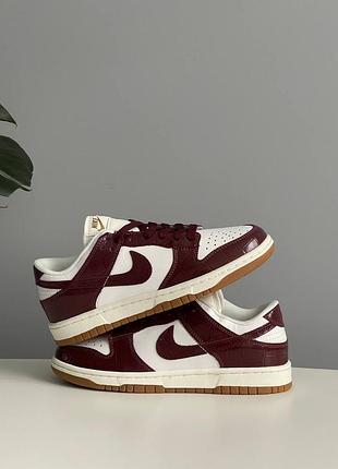 Кроссовки nike dunk low lx dark team red croc