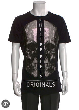 Футболка чорна