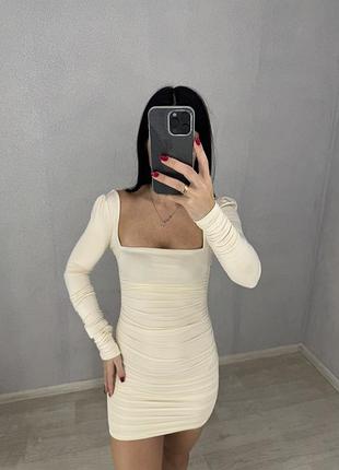 Гарна сукня