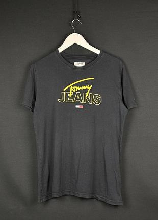 Футболка чоловіча з надписом tommy jeans, l, чудовий стан. оригінал.