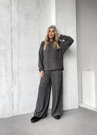 Зимовий костюм альпака на затяжках