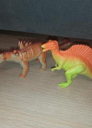 Игрушечные фигурки динозавры