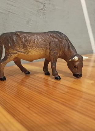 Фигурка бык elc качественная, труднейшая