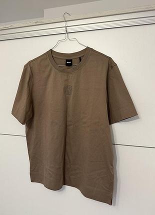 Футболка boss нова