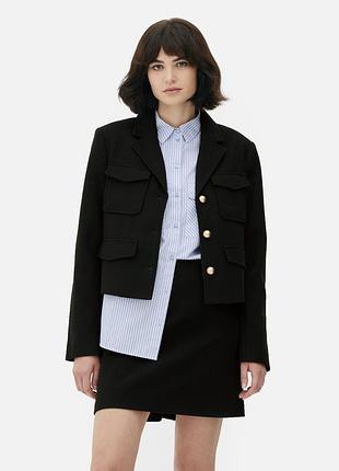 Жіноче вкорочене пальто