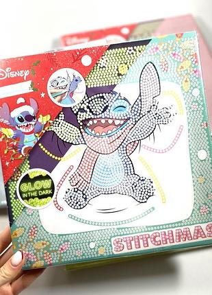 Новогодняя алмазная мозаика, светящаяся в темноте (disney) стич