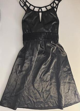 Сукня в стилі гранж атласна