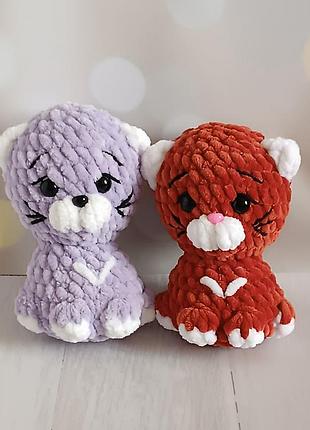 Маленький плюшевый котик аммигуруми