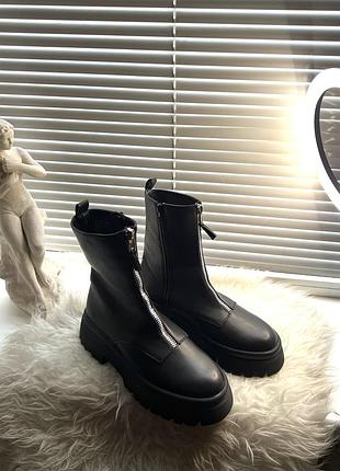 Нові черевики