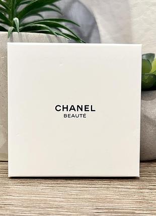 Оригінальні нашивки/наліпки chanel beaute holiday 2025💙