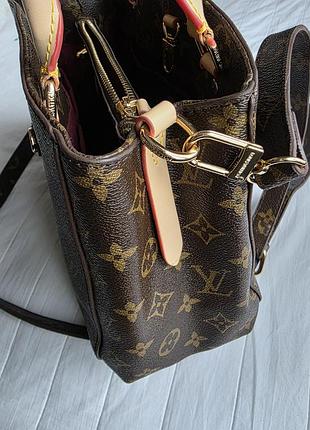 Сумка   моно брендова