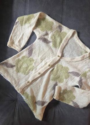 Кардиган на ґудзиках з квітами