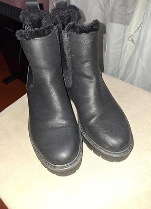 Продам зимові челсі