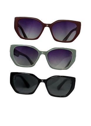 Женские стильные очки в черном цвете