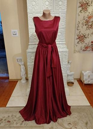 Шикарное атласное платье