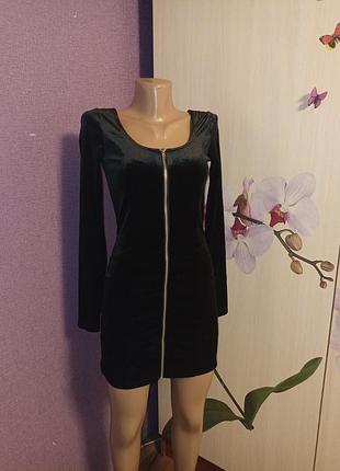 Фирменное велюровое платье с биркой!!!