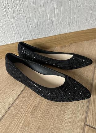 Фірмові замшеві балетки в стразах 39,5