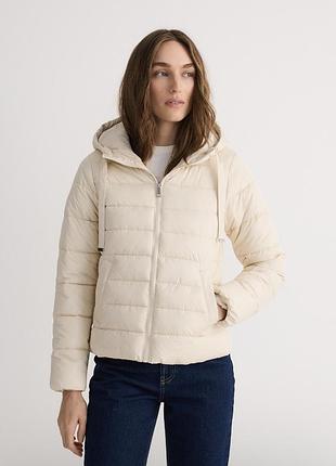 Стеганая куртка с капюшоном reserved