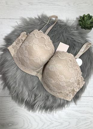 Мереживний бюстгальтер балконет