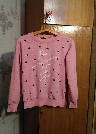 Жіночий світшотolko розмір м- l в прекрасному стані