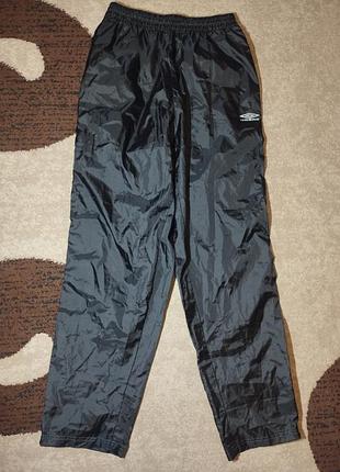 Нейлонові штани umbro