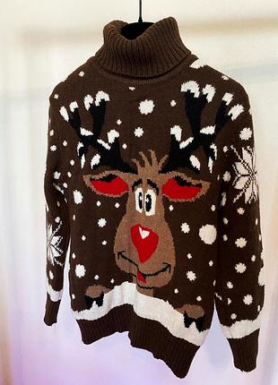 Новогодний свитер с оленем