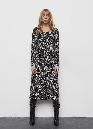 Сукня в горлх від must have