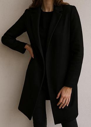 Жіноче чорне пальто на осінь, весну від zara в розмірі s
