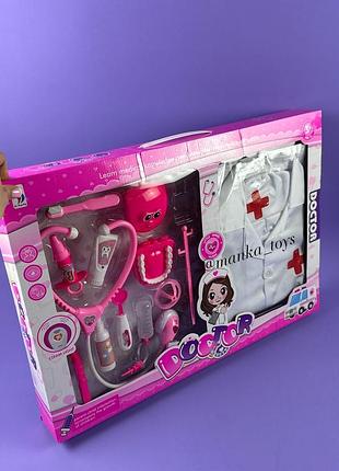 Набір лікаря з халатом та аксесуарами в коробці