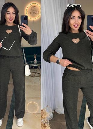 Стильный удобный женский костюм из вельвета ima-283