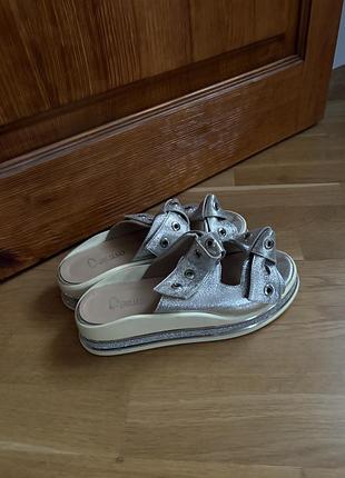 Шльопанці натуральна шкіра срібні