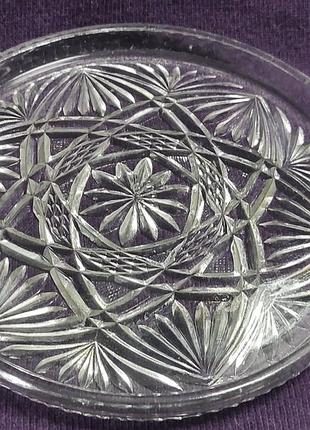 Блюдо из стекла