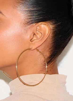Серьги женские круглые 80 мм prettylittlething золотистые