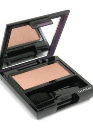 Одноцветные тени shiseido the makeup luminizing satin eye color be202 карамель сменный