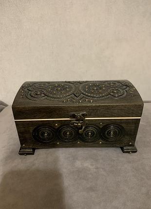 Шкатулка для украшений деревянная резная карпаты