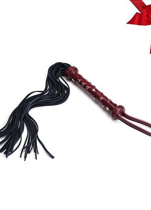 Флоггер liebe seele wine red studded flogger, натуральная кожа so9466