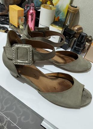 Фирменные босоножки gabor