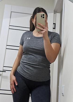 Футболка under armour