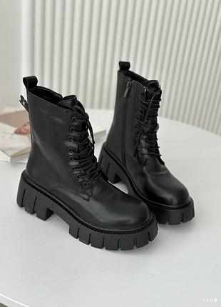 Жіночі чоботи