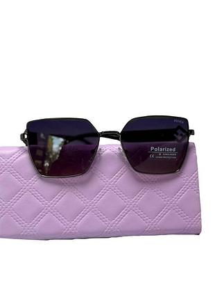 Женские стильные очки в черном цвете с поляризацией